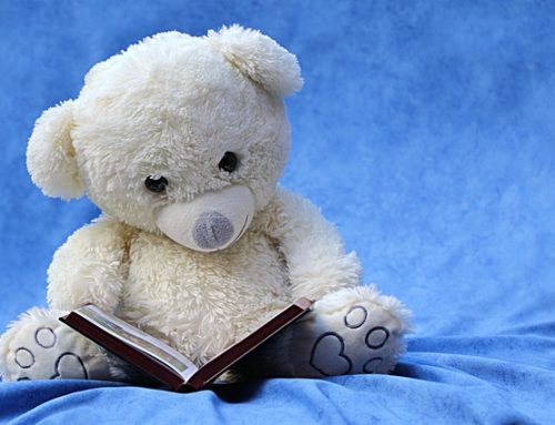 LOS MÉDICOS RECOMIENDAN LEER EN VOZ ALTA A LOS NIÑOS